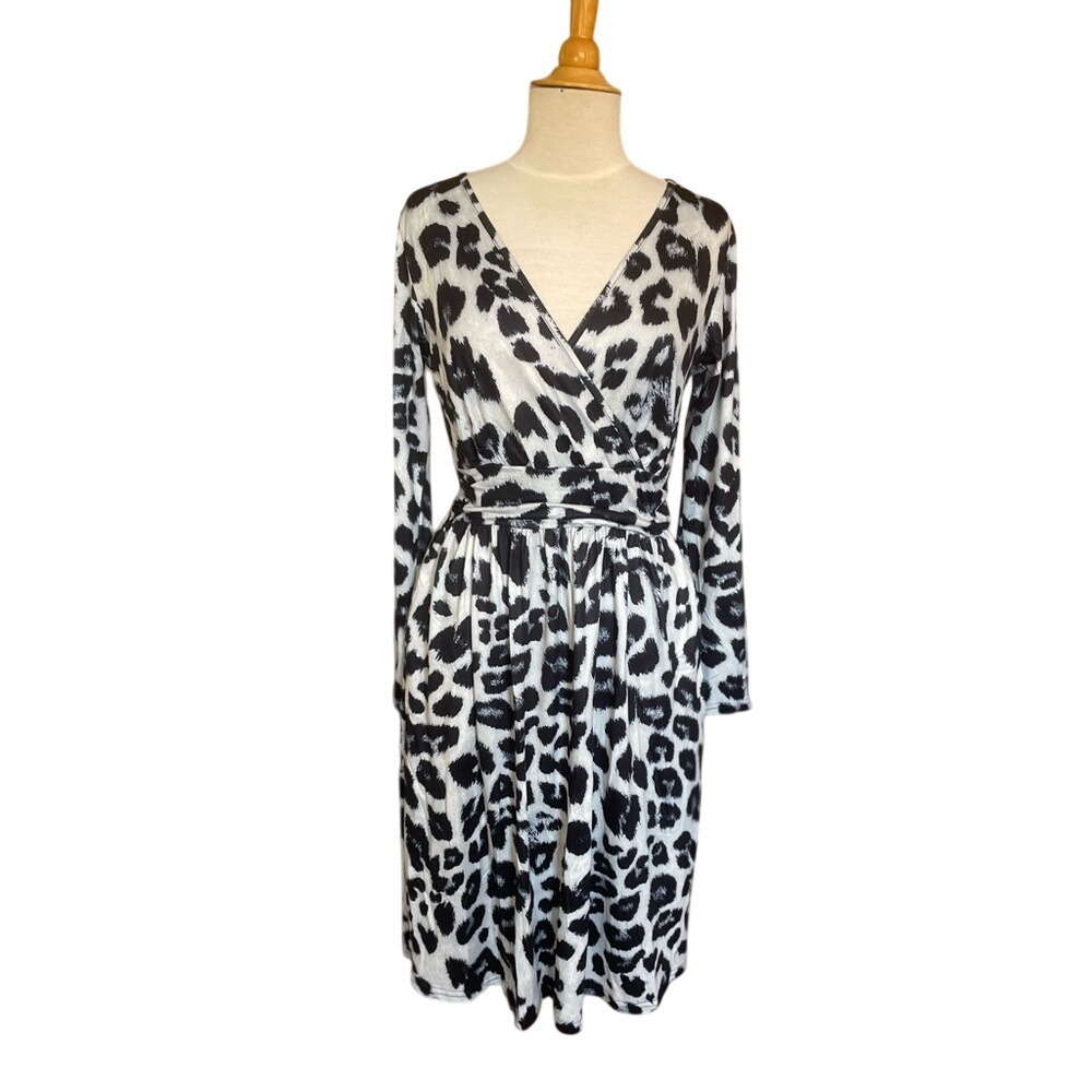Ouges Blue and Light Blue Printed Long Sleeve Wrap Dress with pockets NWT Size M